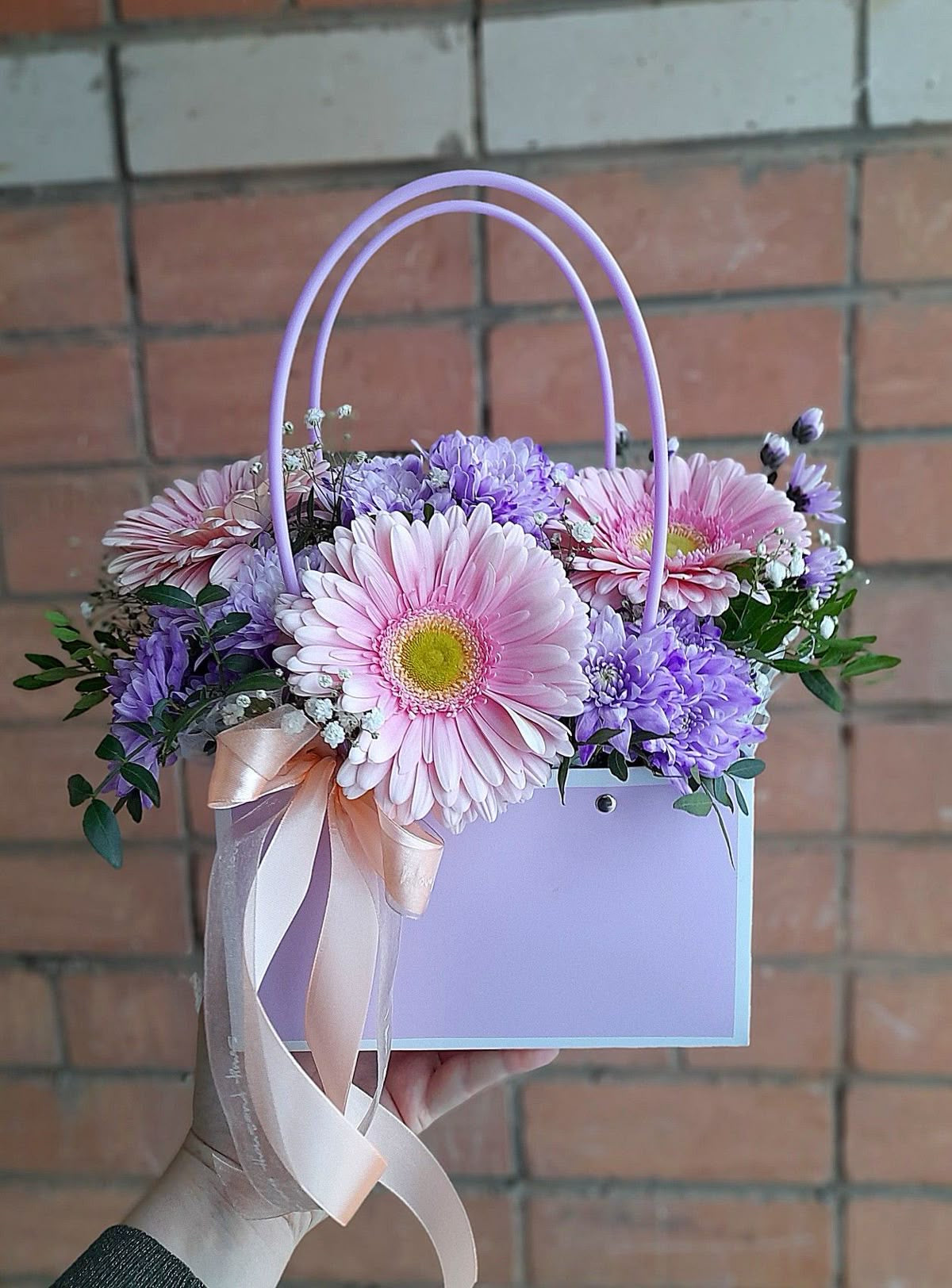 Mini bag with beautiful flowers 🌹